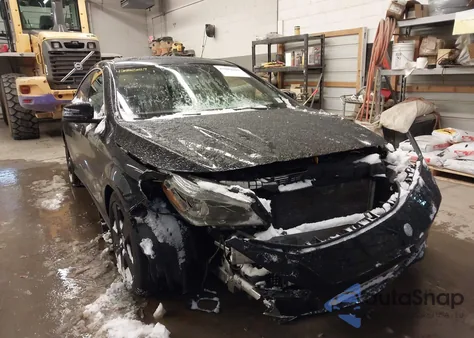 2015 Mercedes-Benz Cla 250 4Matic z USA, uszkodzony, nr VIN WDDSJ4GB9FN217438